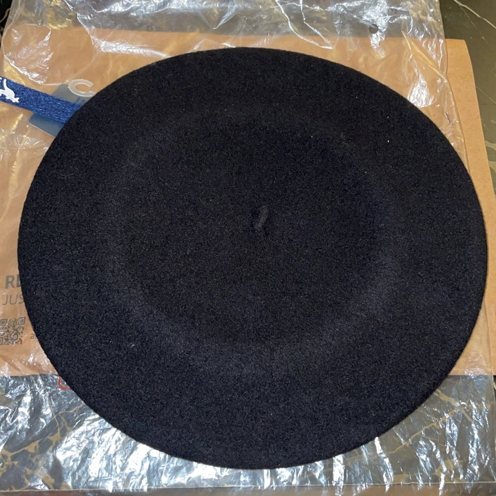 Kangol Modelaine Kidz Beret Black wool hat Vintage Unisex
